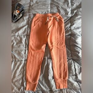 Size 5/6 mini mioche Fleece skinny sweats peach